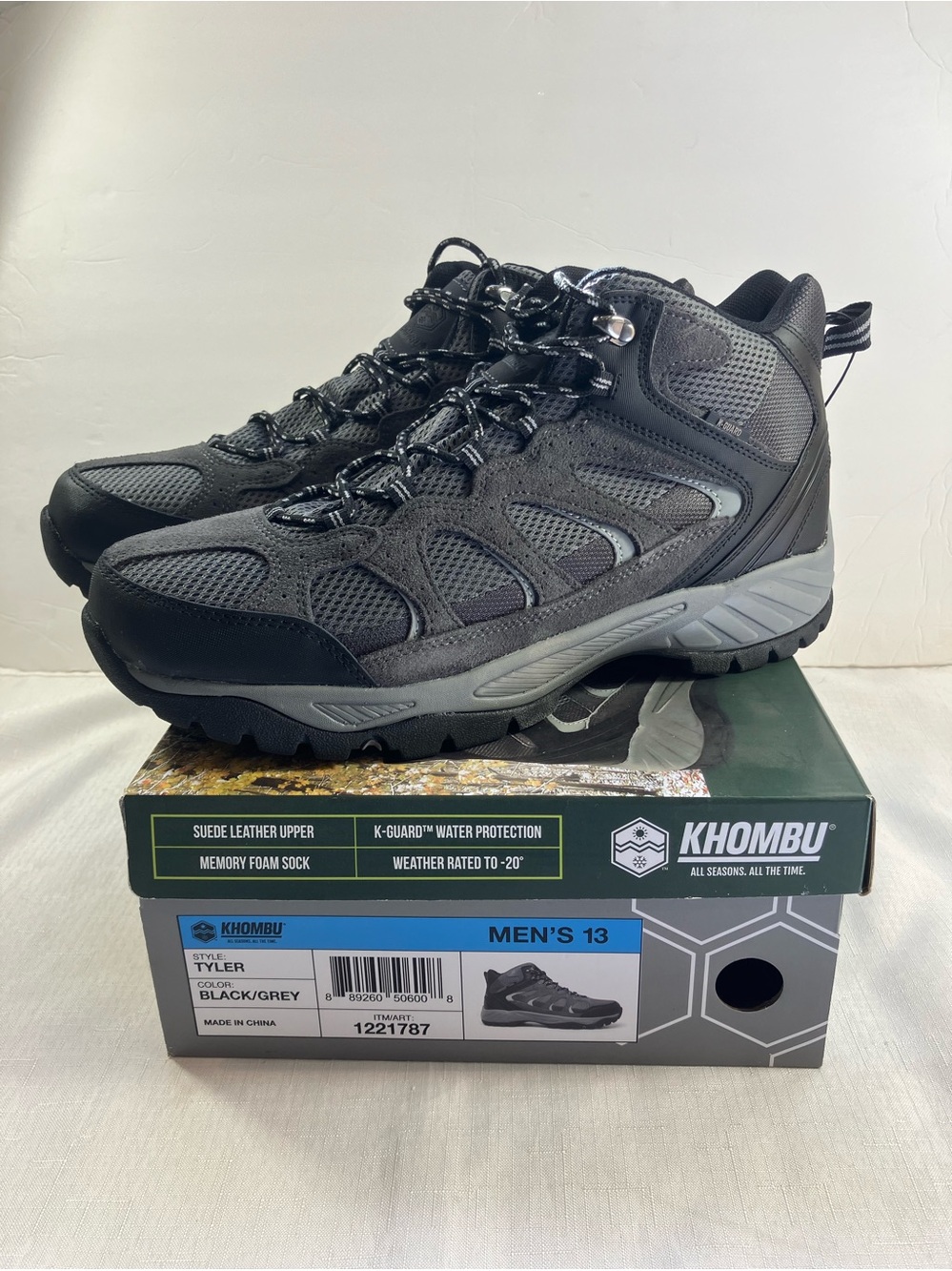 NEW! NIB Khombu Men’s Tyler Hiking Boots, Black/Grey Size 13